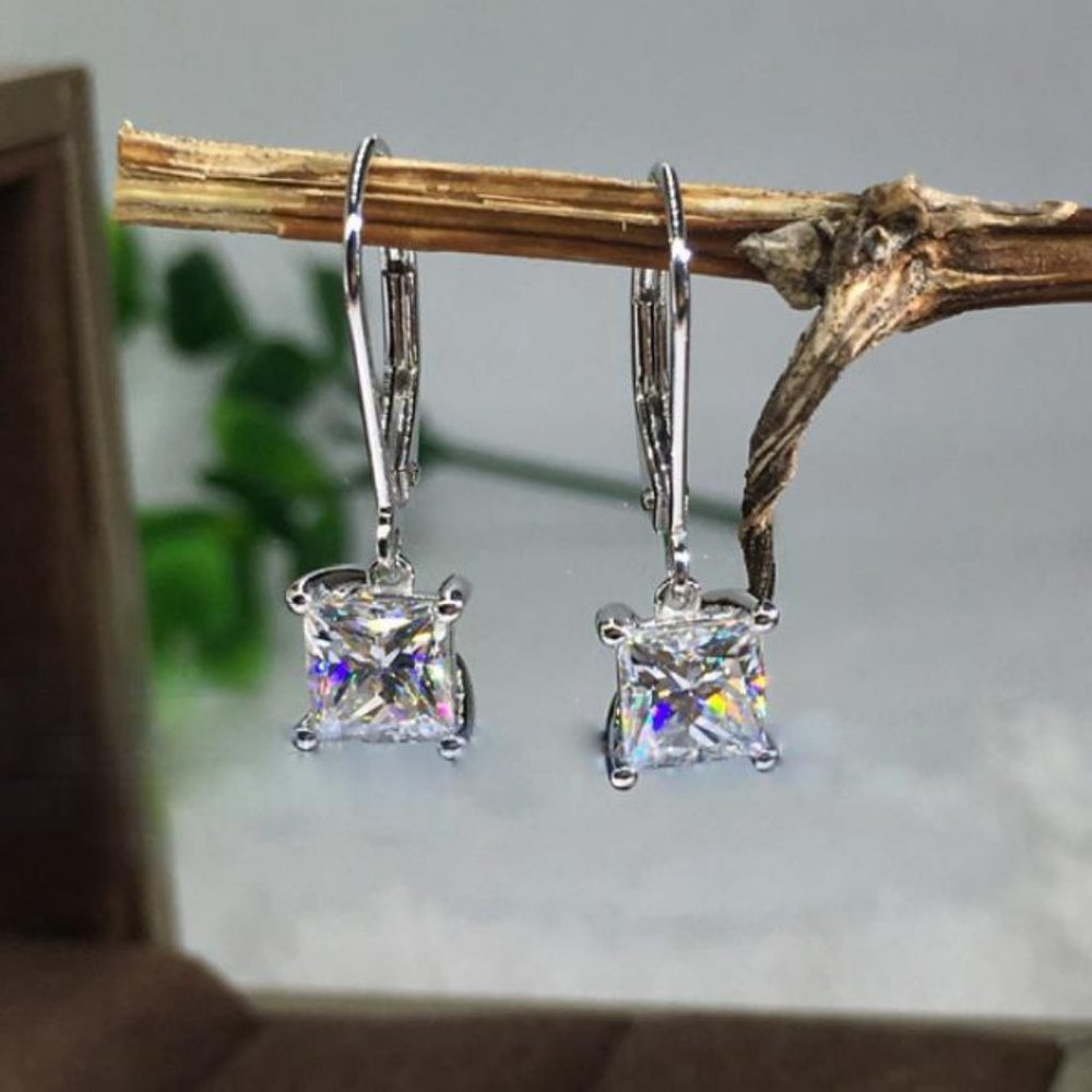 *NEW 2ct Princess Cut Solitaire Diamond Earrings - Picture 3 of 6